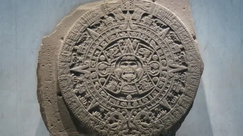 柏林联与圣吉罗斯欧联16强首战3-3握手言和，世界波英雄尤拉诺维奇难救铁人止步八强